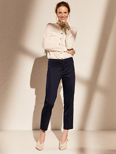 LCWAIKIKI Basic Women's Slim Fit Straight Satin Trousers - 0S1540Z8-E1J