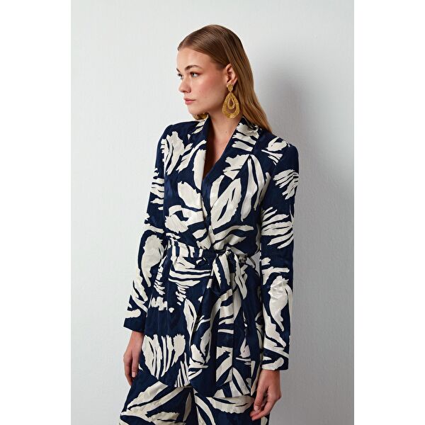 Kuşaklı Çiçek Desenli Saten Ceket - Lacivert