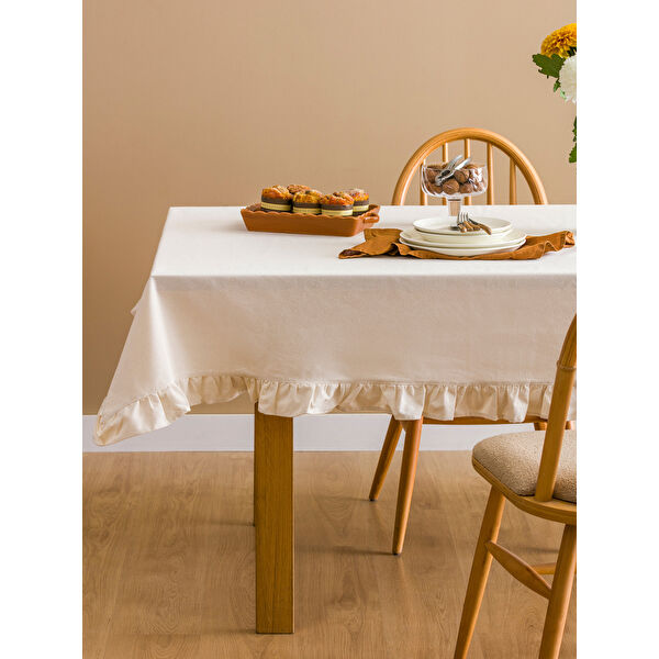 Fırfır Detaylı Masa Örtüsü 150x200 cm