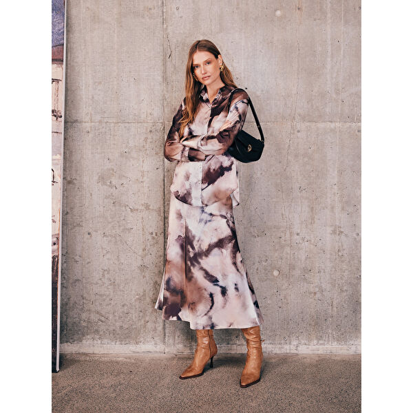 Standart Fit Batik Desenli Saten Kadın Etek