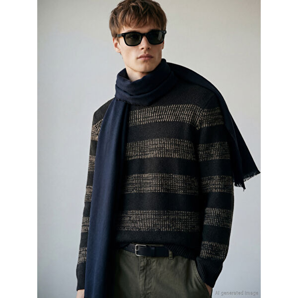 Bisiklet Yaka Çizgili Erkek Triko Kazak