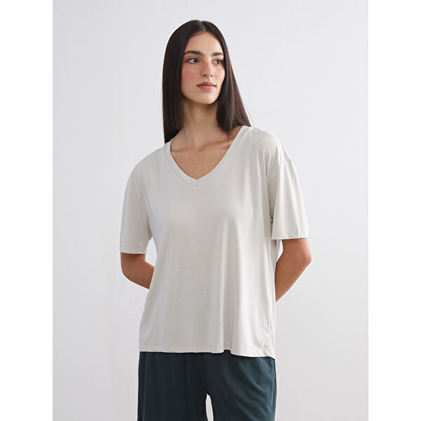 V Yaka Modal Karışımlı Oversize Kadın Tişört