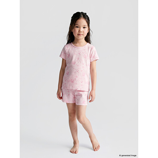 LCW Kids Barbie Baskılı Kız Çocuk Şortlu Pijama Takımı