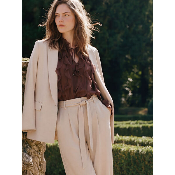 Bağlamalı Yaka Fırfırlı Bluz