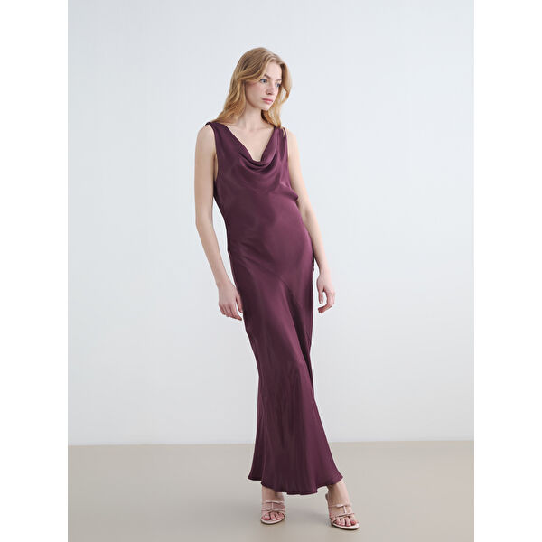 Dökümlü Yaka Saten Elbise