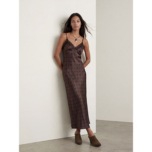 Puantiyeli İp Askılı Uzun Saten Elbise