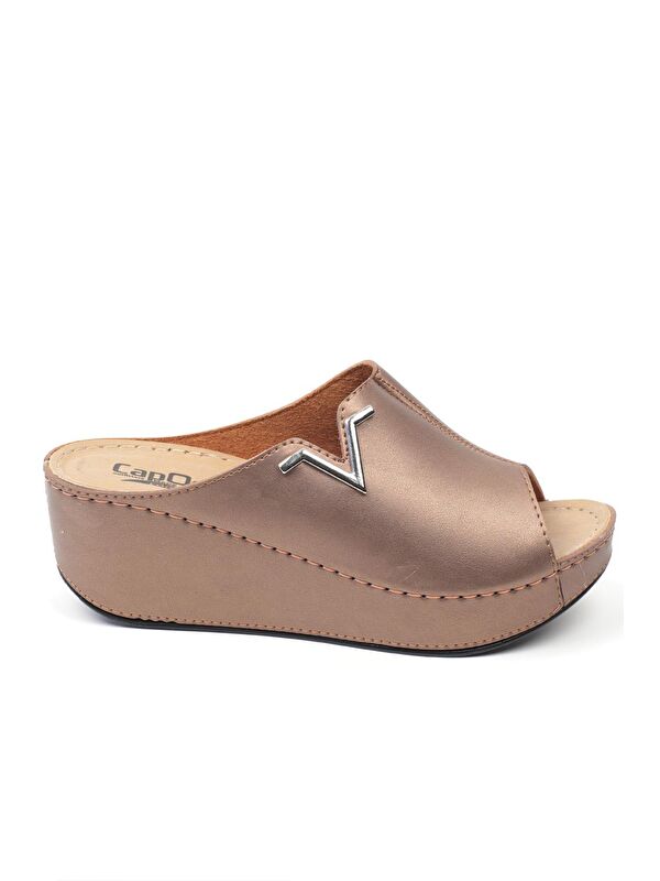 Capone Outfitters 6145 Kadın Dolgu Topuklu V Toka Terlik