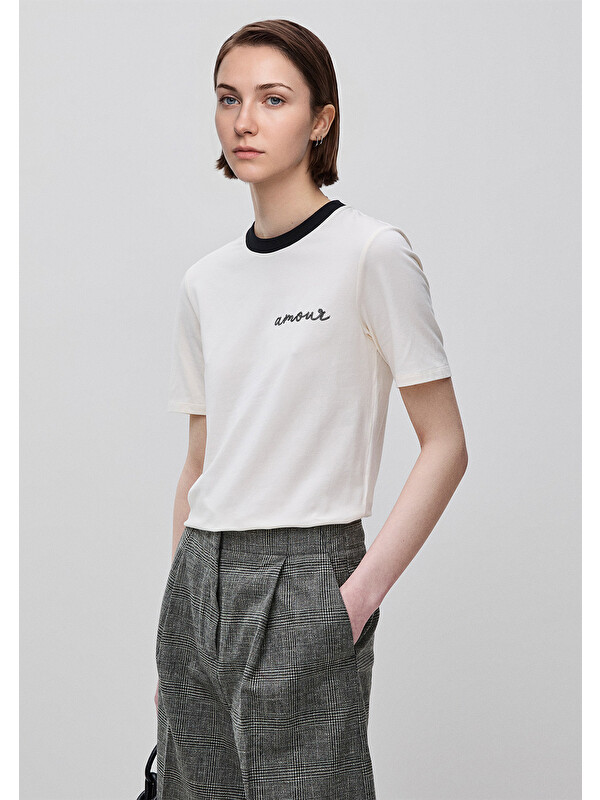 United Colors Of Benetton Kadın Krem Pamuk Karışımlı Payetli Nakışlı Bisiklet Yaka T-Shirt