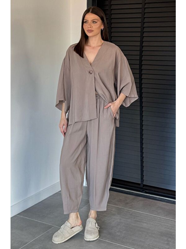 Gülseli Perry Kadın Kısa Kol Oversize Bluz Havuç Pantolon İkili Takım