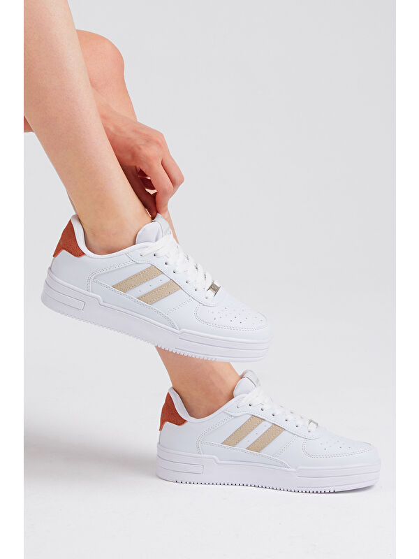 Unisex Beyaz Bej Yanı Çizgili Bağcıklı Rahat Kalıp Sneaker - Görsel 3