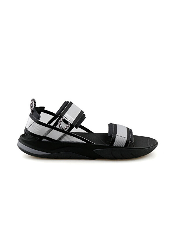 The North Face W Skeena Sport Sandal Kadın Sandaleti NF0A5LVRKT01 Siyah
