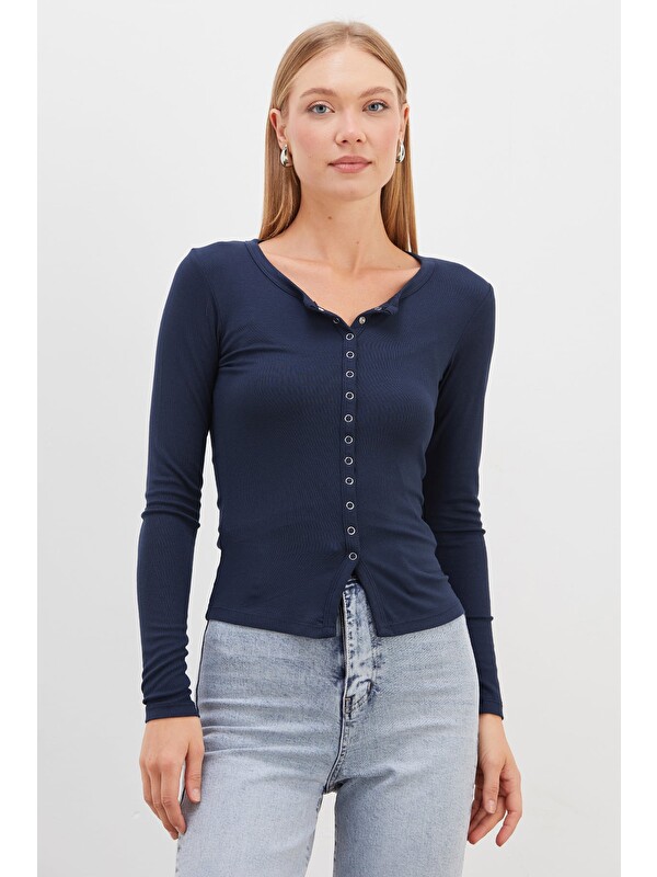 Fullamoda Önü Çıtçıtlı Ribanalı Slim Fit Bluz