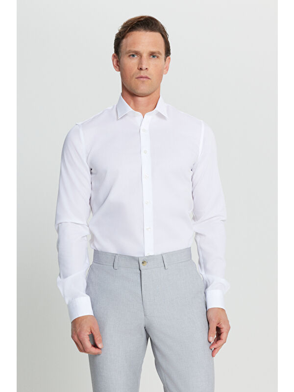Altınyıldız Classics Erkek Beyaz Ütü Gerektirmeyen Ekstra Slim Fit Dar Kesim Klasik Yaka %100 Pamuk Non-Iron Gömlek