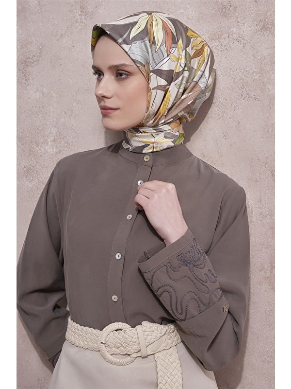 ARMİNE Kolları Nakışlı Tunik Haki