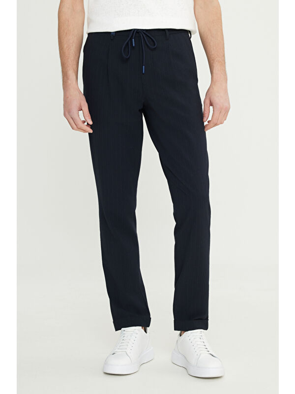 Altınyıldız Classics Erkek Lacivert Slim Fit Dar Kesim Beli Bağlamalı Yan Cepli Gofre Desenli Casual Pantolon