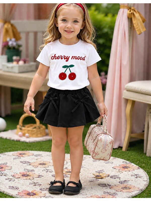 Zepkids Kız Çocuk Şort Etek Takım Cherry Mood Taş İşlemeli Kiraz Baskılı Beyaz Tshirt Siyah Etek