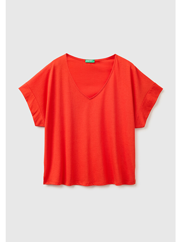 United Colors Of Benetton Kadın Kırmızı Pamuk ve Liyosel Karışımlı Arkası Logo Detaylı T-Shirt