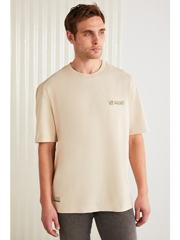 GRIMELANGE ZEUS Erkek Nakış Detaylı Regular Organik Pamuklu Örme Bisiklet Yaka BEJ T-Shirt