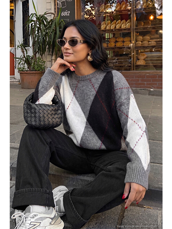 Lela Oversize Fit Bisiklet Yaka Baklava Desenli Kadın Kazak 4615578