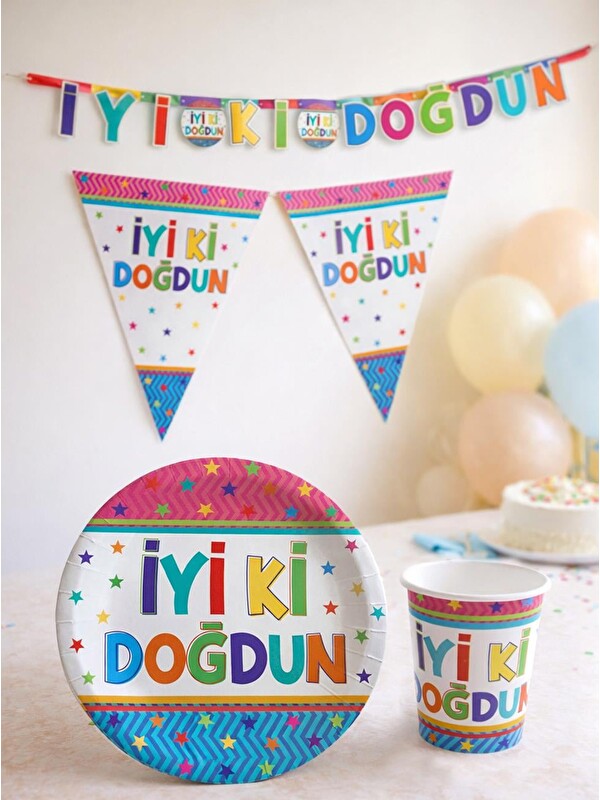 Parti Adresi İyi Ki Doğdun Doğum Günü Parti Seti – Banner, Flama, Tabak ve Bardak Seti
