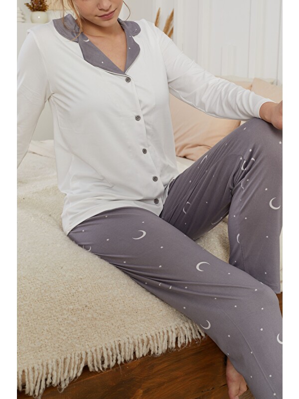 Siyah İnci Ekru Yıldız Desenli Gömlek Yaka Düğmeli Milan Örme Pijama Takım25224008
