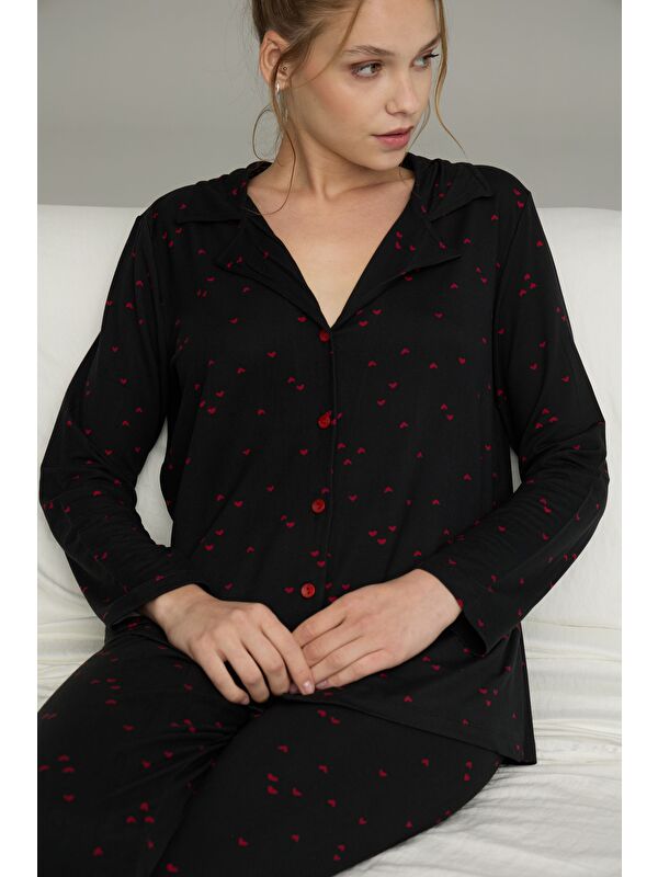 Siyah İnci Siyah Kalp Desenli Gömlek Yaka Düğmeli Milan Örme Pijama Takım25224015