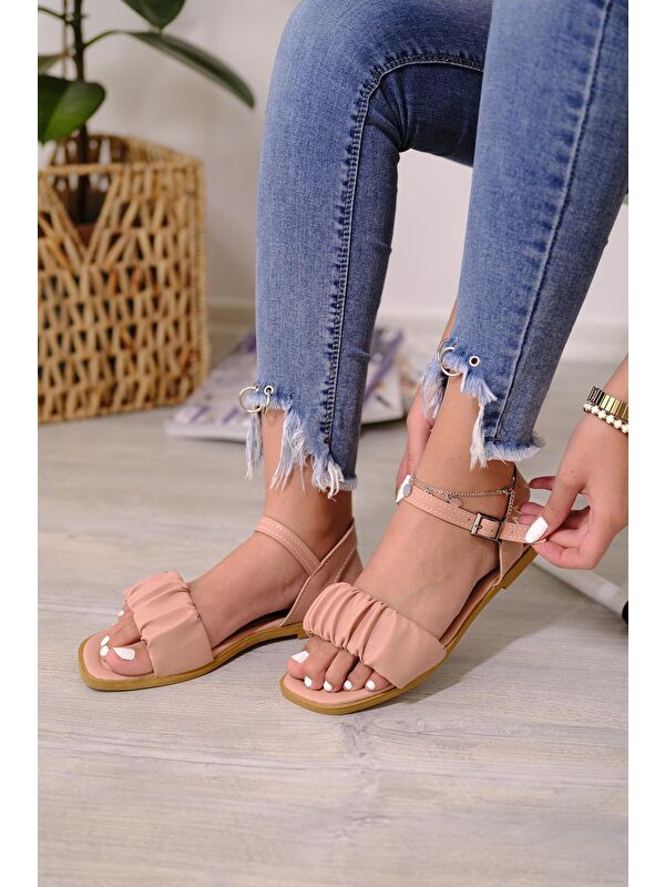 Sens Büzgü Detaylı Kadın Sandalet - Görsel 3