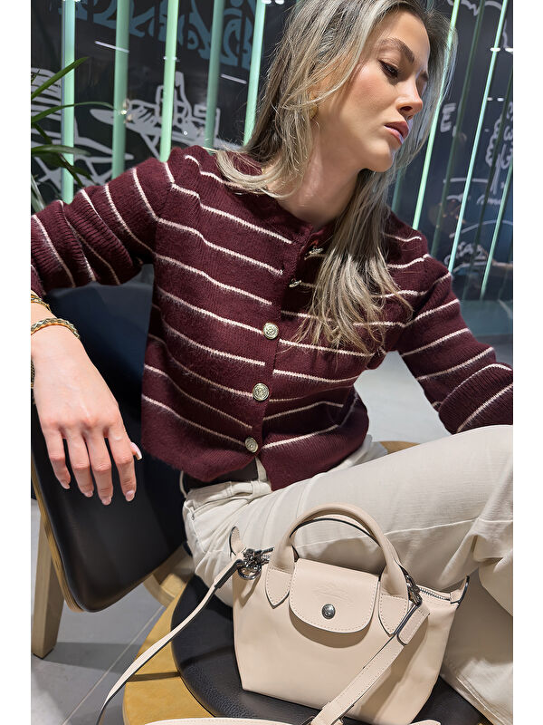 Lela Standart Fit Çizgili Yumuşak Dokulu Crop Triko Kadın Hırka 4615551
