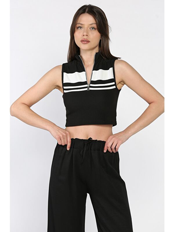 Gülseli Kadın Yarım Fermuarlı Şerit Desenli Crop Top Bluz
