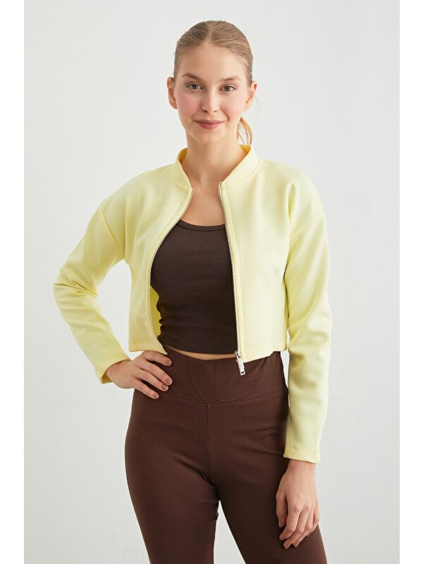 Fullamoda Fermuarlı Hakim Yaka Crop Spor Ceket