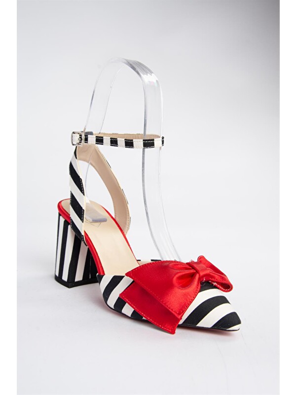 Fox Shoes Siyah/Beyaz/Kırmızı Kadın Topuklu Ayakkabı D654270704