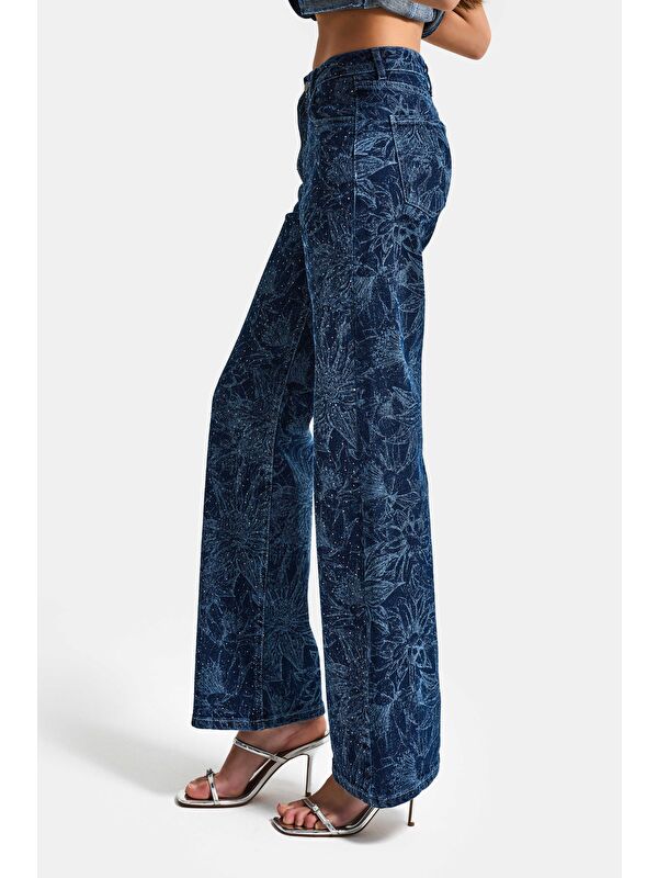 It's Basic Kadın Mavi 1s6-7 Straight Fit Çiçek Desenli Parlak Taşlı Tasarım Elastan Denim Jean
