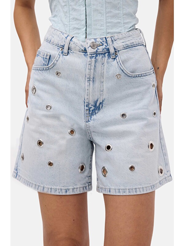 It's Basic Kadın Jean Rengi 4s6-3 Relax Mom Kuş Gözü Detaylı Tasarım Denim Şort