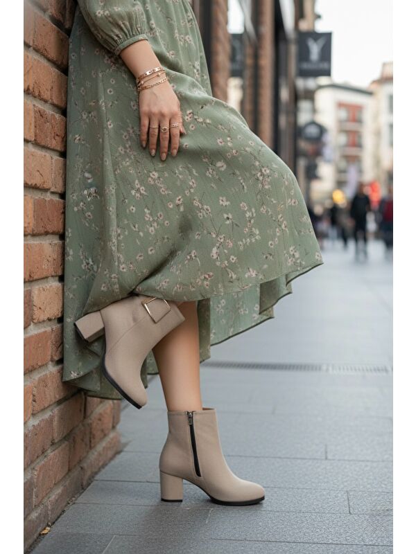 Kadın Atina Tokalı Bej Süet Kısa Bot - Görsel 3