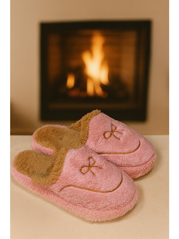 AMORE Kapalı Kadın Ev Terliği Günlük Rahat Kışlık Terlik - Görsel 3