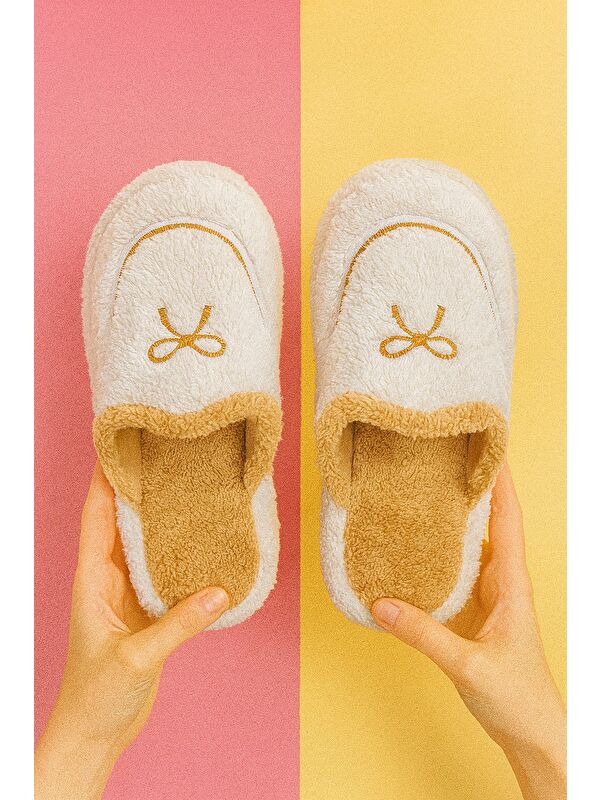 AMORE Kapalı Kadın Ev Terliği Günlük Rahat Kışlık Terlik - Görsel 2