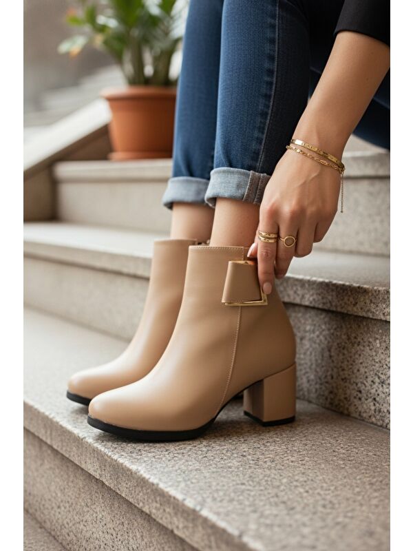 Kadın Atina Nude Cilt Toka Detaylı Topuklu Kısa Bot - Görsel 4