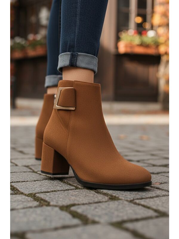 Kadın Atina Taba Süet Toka Detaylı Topuklu Kısa Bot - Görsel 4