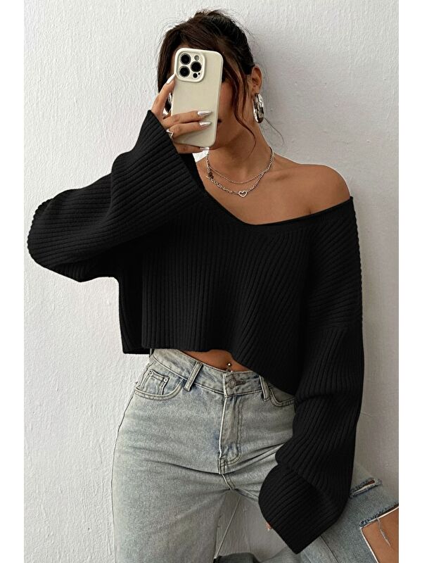 Gülseli V Yaka Crop Top Salaş Triko Bluz