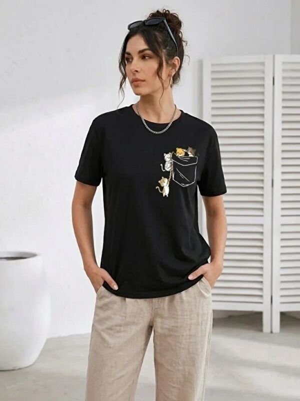Jane's Sevimli Kedi Cep Baskılı Tişört Kısa Kol Yazlık T-Shirt - Siyah