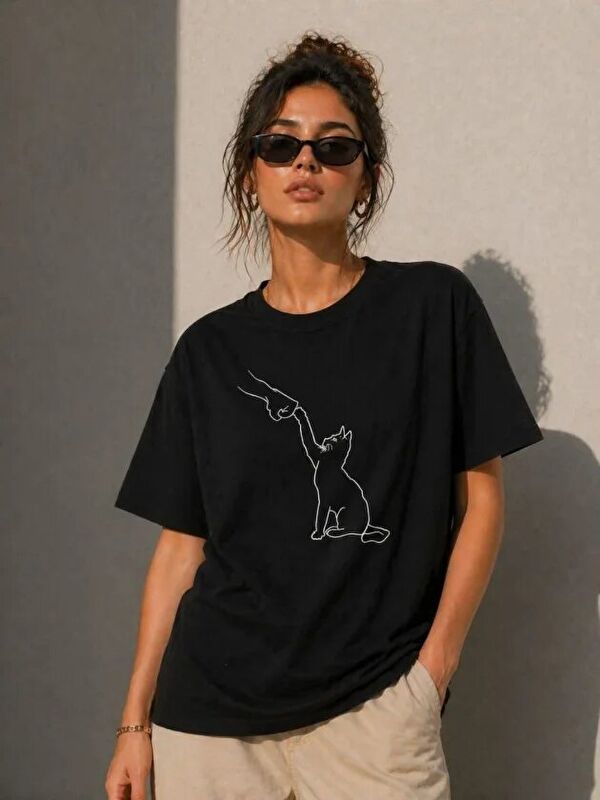 Jane's Minimal Kedi Çizim Baskılı Tişört Kısa Kol Yazlık T-Shirt - Siyah
