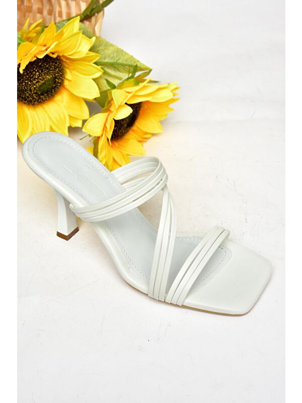 S5900337 Beyaz Kadın Terlik - Görsel 2