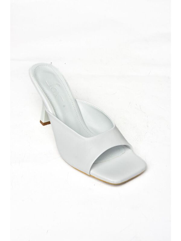 S5900331 Beyaz Kadın Terlik - Görsel 3