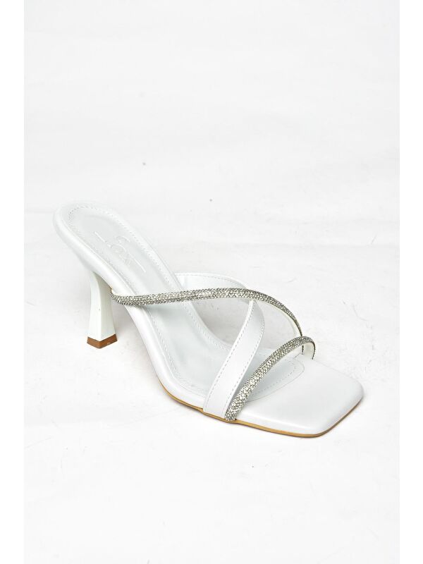 S5903331 Beyaz Kadın Terlik - Görsel 2