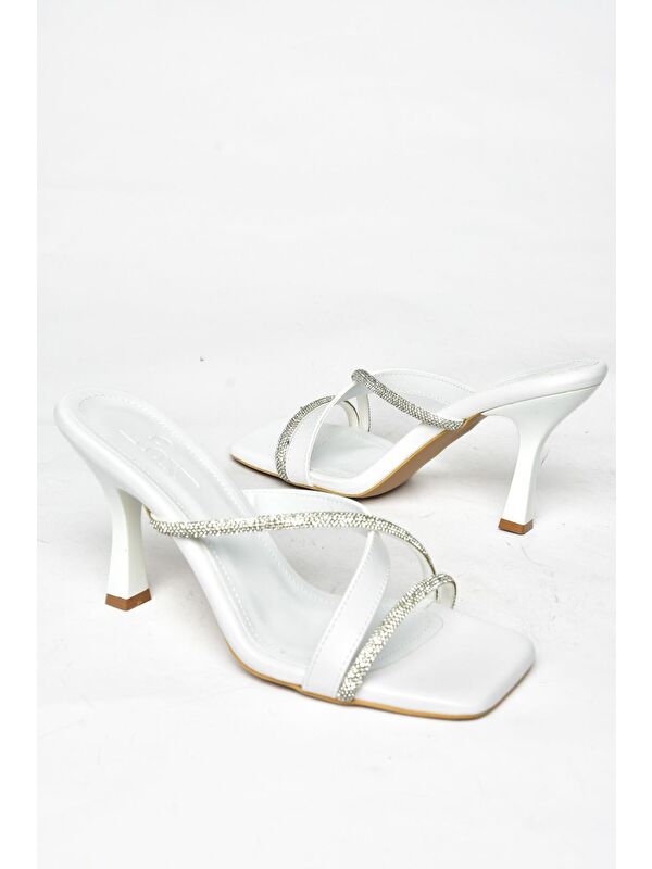 S5903331 Beyaz Kadın Terlik - Görsel 4