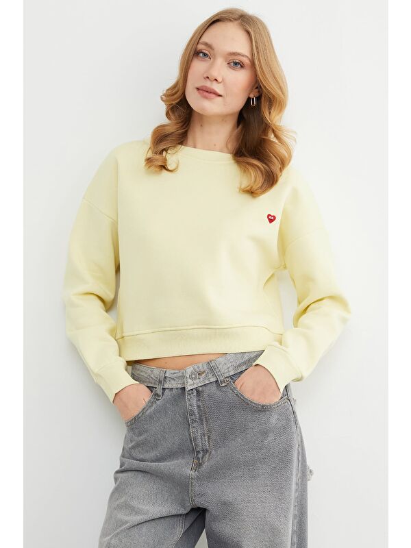 Fullamoda 3 İplik Kalp Nakışlı Bisiklet Yaka Sweatshirt