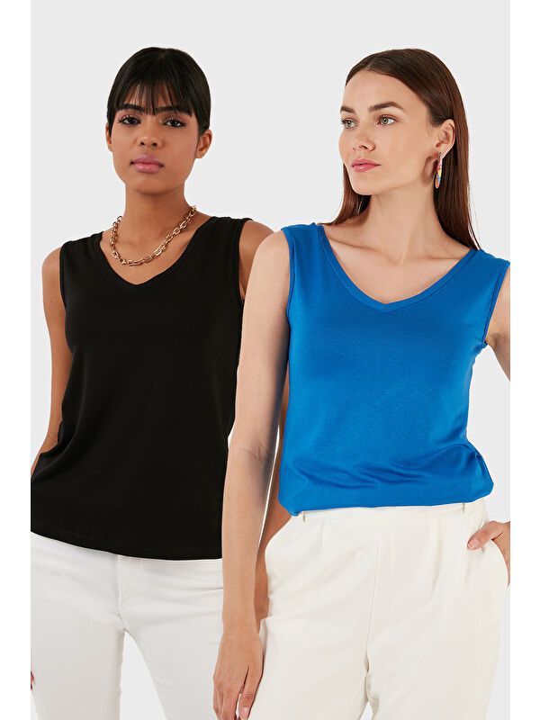 Lela Slim Fit V Yaka Kalın Askılı 2' li Paket Kadın Bluz 5864384S2