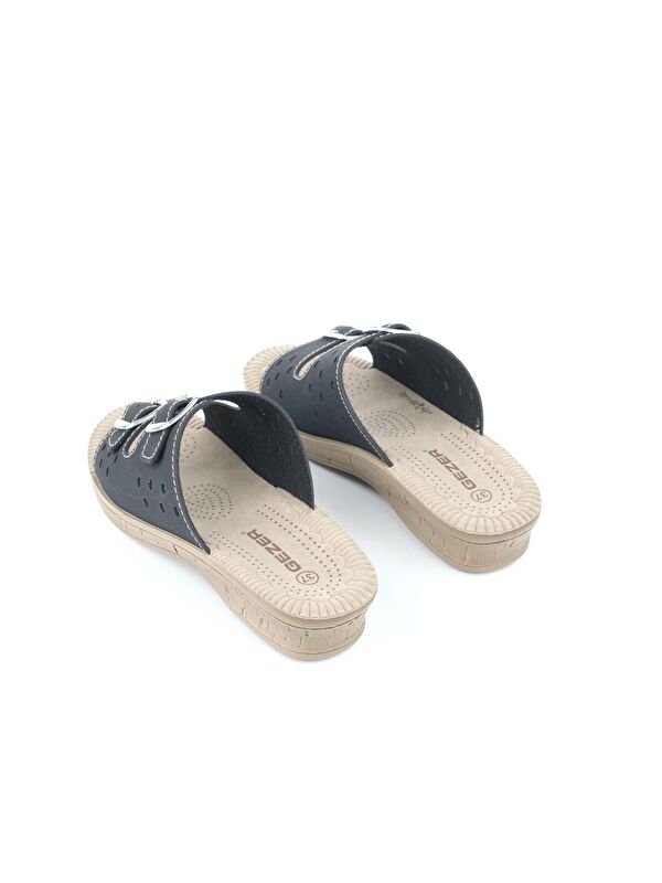 Yazlık Kadın Tokalı Ayarlanabilir Terlik - Görsel 5