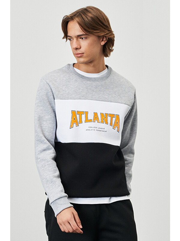 AC&Co / Altınyıldız Classics Erkek Gri Melanj-Beyaz-Siyah Standart Fit Normal Kesim Bisiklet Yaka İçi Polarlı Yazı Baskılı Sweat-