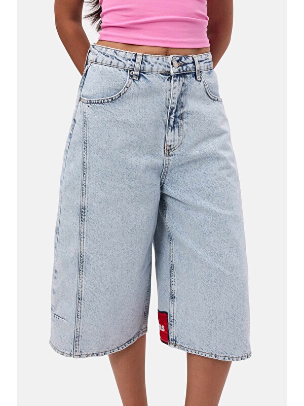 It's Basic Kadın Ice 3s6-3 Mega Baggy Fit Paça ve Cep Detaylı Özel Tasarım Denim Şort